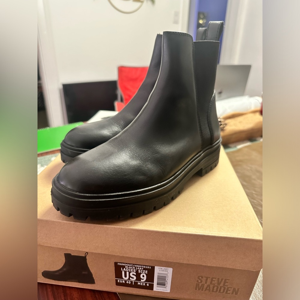Steve Madden Chelsea Boots